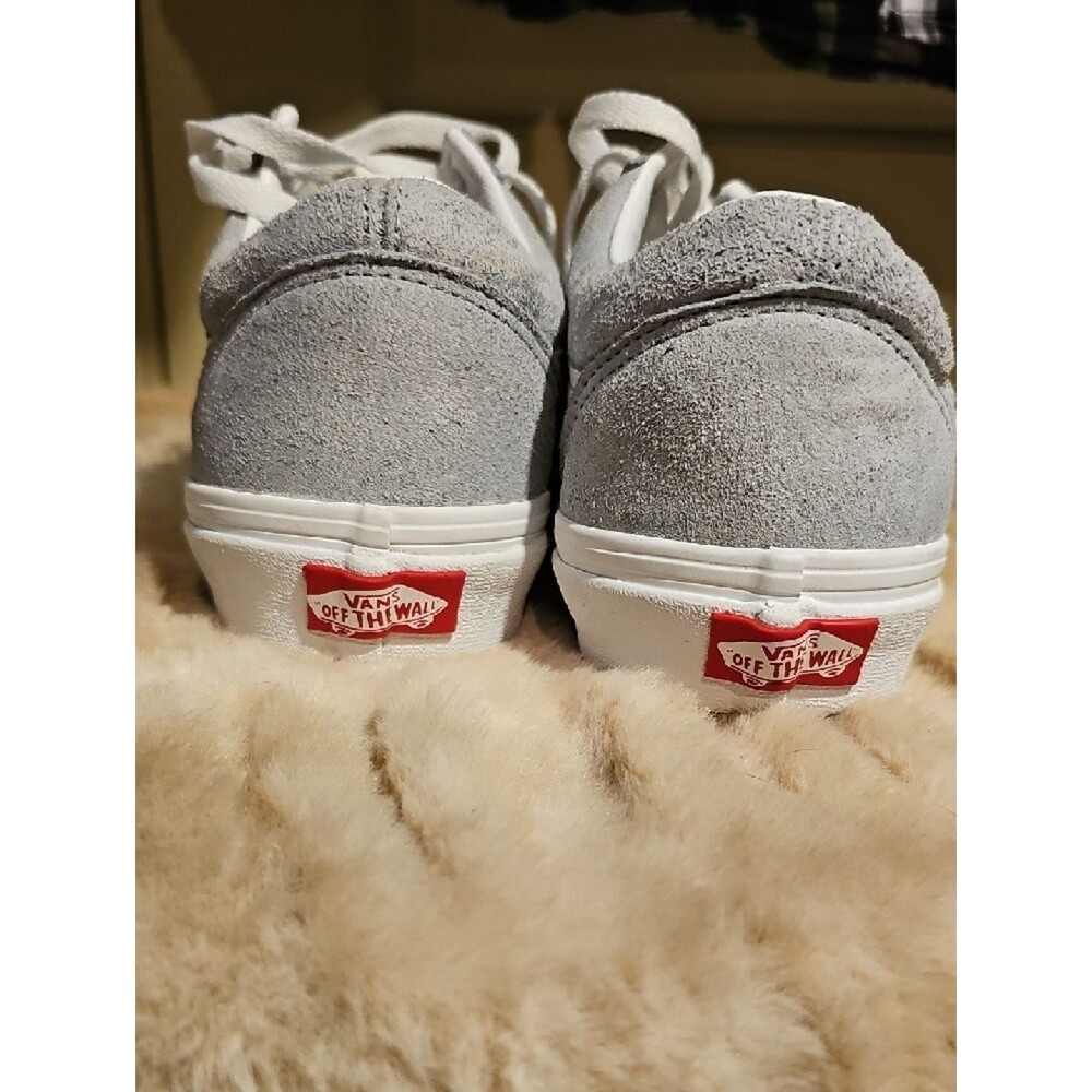 Vans Low-Top Suede Sneakers in Light Gray and White Women's Size 9, Mens 7.5 - Picture 2 of 7